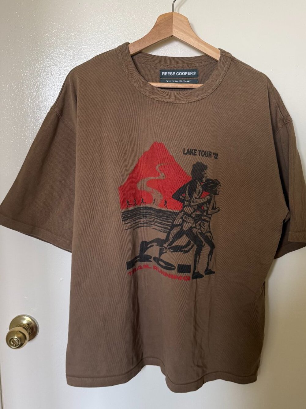 Reese Cooper Brown Lake Tour 22 RCI Trail Running Graphic Logo Crew Neck T Shirt